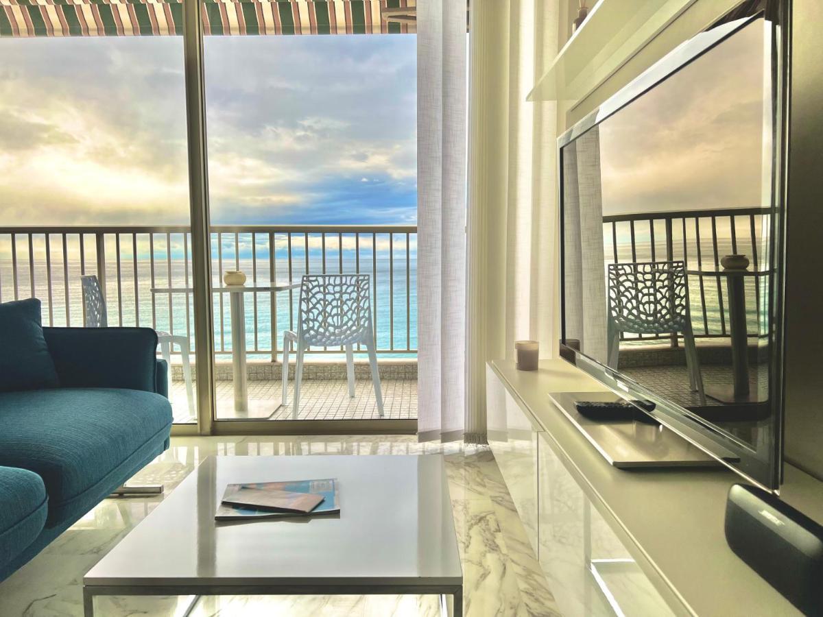 Seaviews By Jenni Menton, La Suite, Superbe Front De Mer, Top Emplacement Avec Terrasse Et Parking! Εξωτερικό φωτογραφία